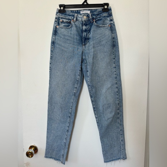 🎉4/30$🎉 Garage Mom Blue Ankle Cropped Jeans – Size 0 👖 - Picture 1 of 4